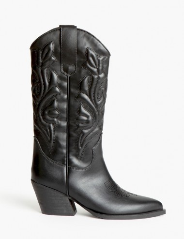 Bota negra estilo cowboy