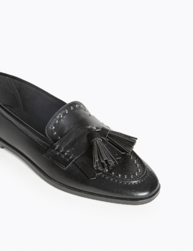 Mocasín tachuelas negro