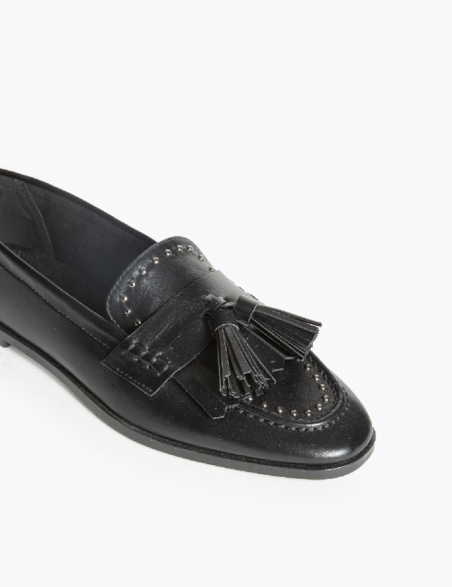 Mocasín tachuelas negro