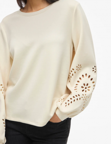 Visandy sudadera crema bordada